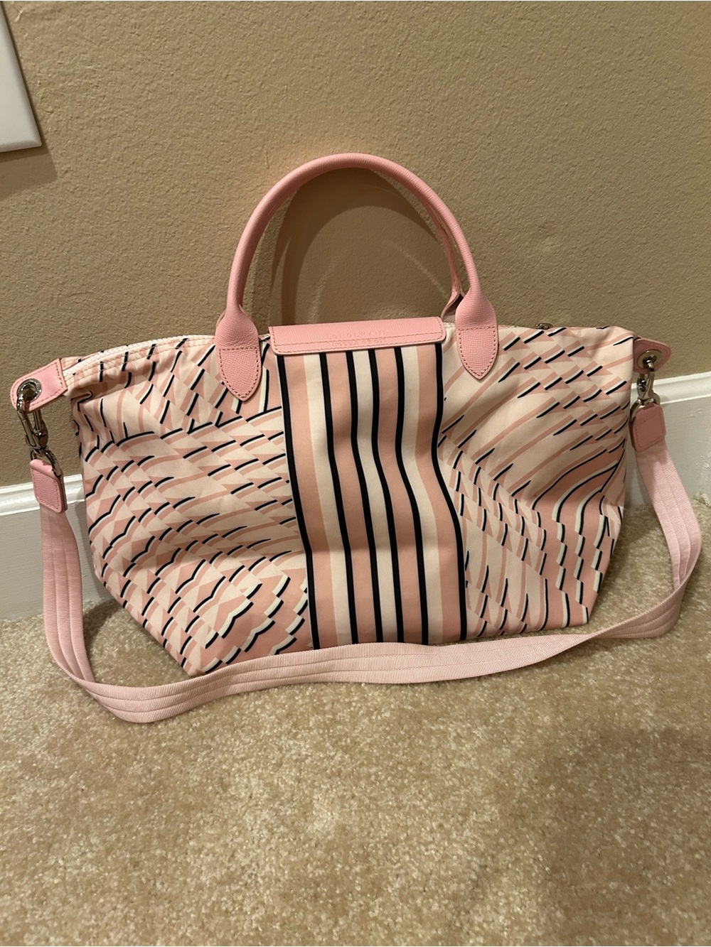 Longchamp Pink Patterned Tote - Picture 2 of 8